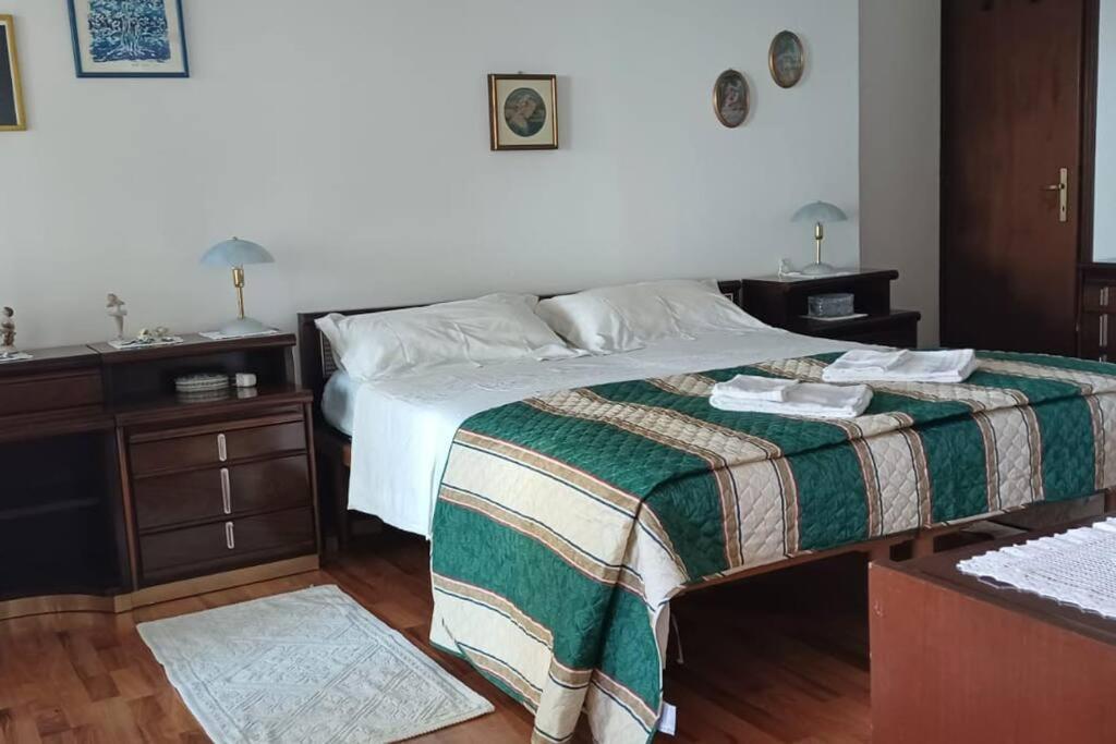 Brezza Marina - Appartamento In Villa Fronte Mare Trieste Exterior foto