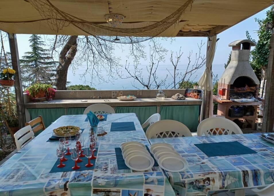 Brezza Marina - Appartamento In Villa Fronte Mare Trieste Exterior foto