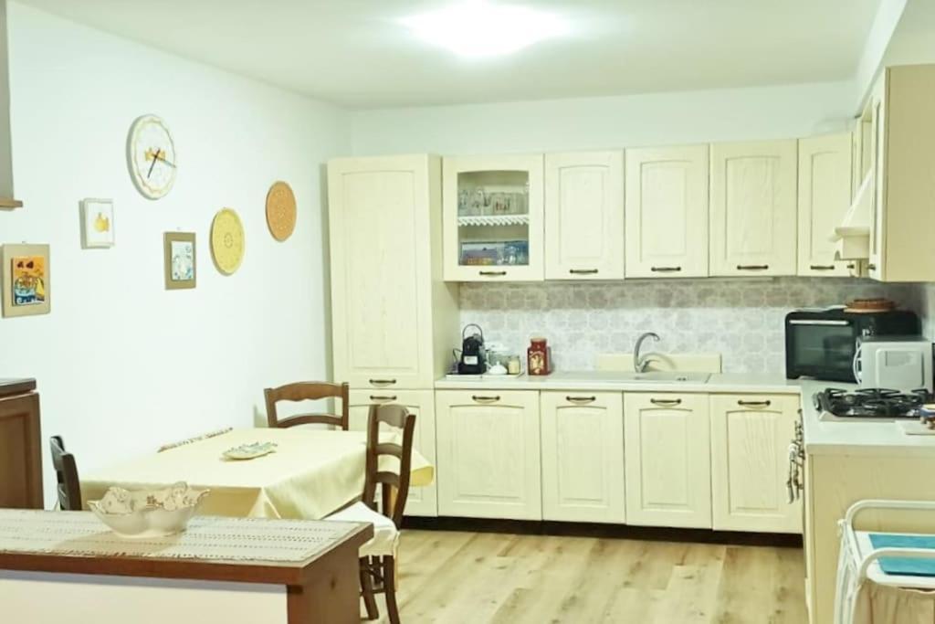 Brezza Marina - Appartamento In Villa Fronte Mare Trieste Exterior foto