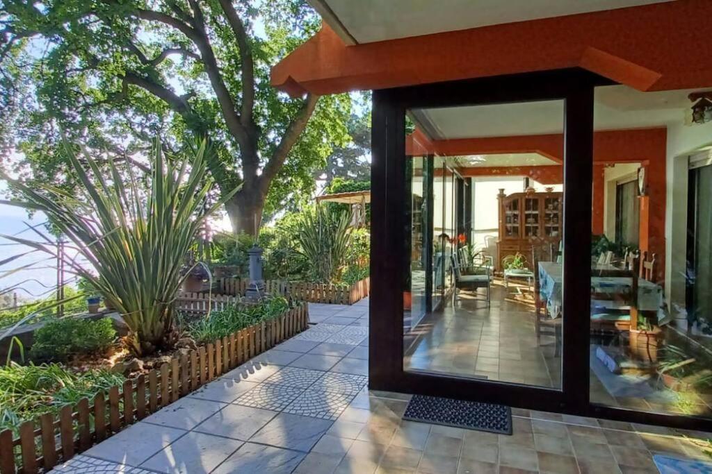 Brezza Marina - Appartamento In Villa Fronte Mare Trieste Exterior foto