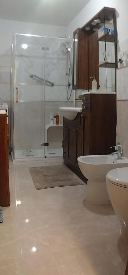 Brezza Marina - Appartamento In Villa Fronte Mare Trieste Exterior foto